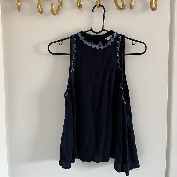 InTu Navy Blue Top - Picture 1 of 3